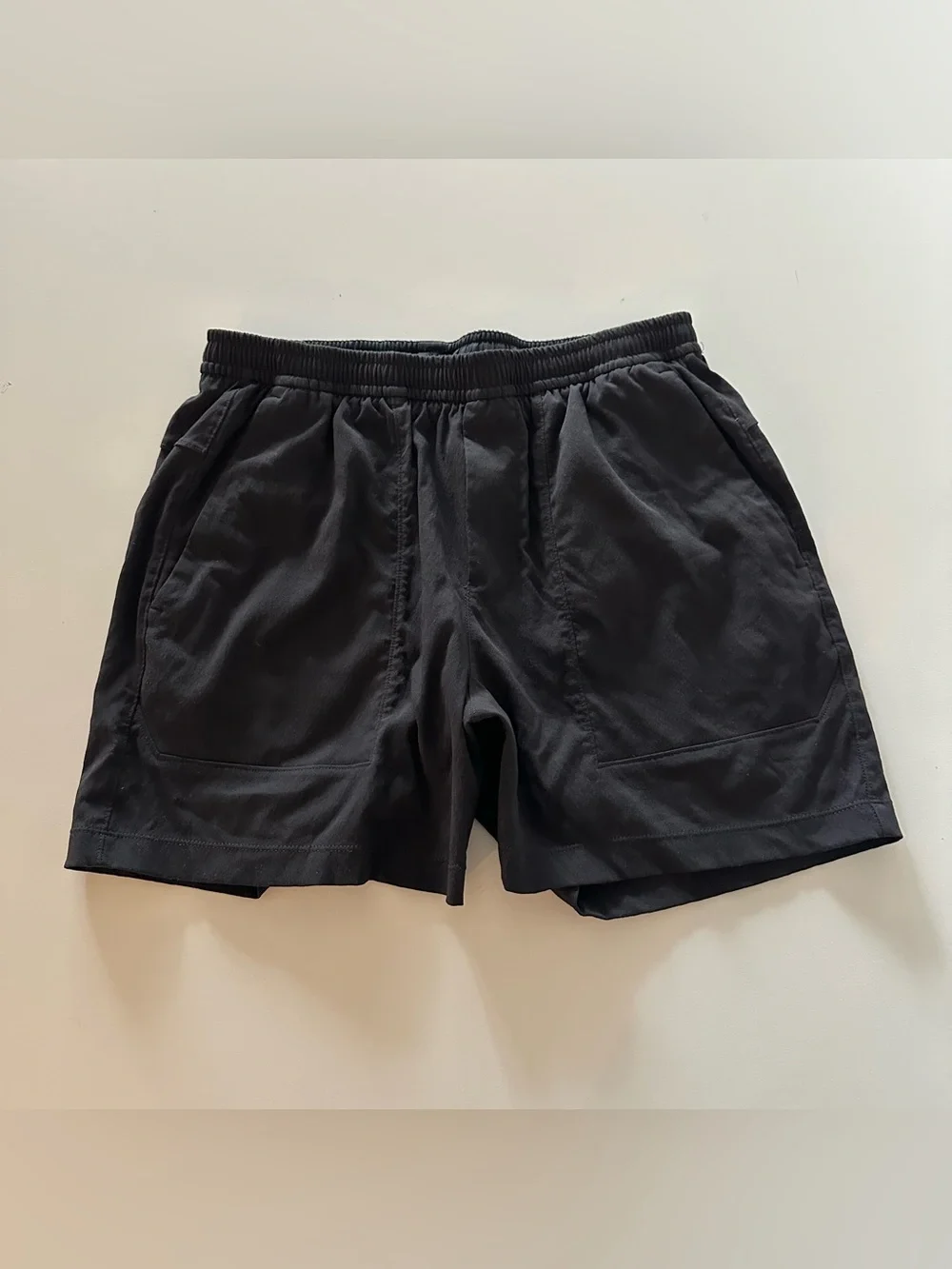 Lululemon Men’s Bowline Shorts Woven Black 5” M Utility Stretch Really nice us